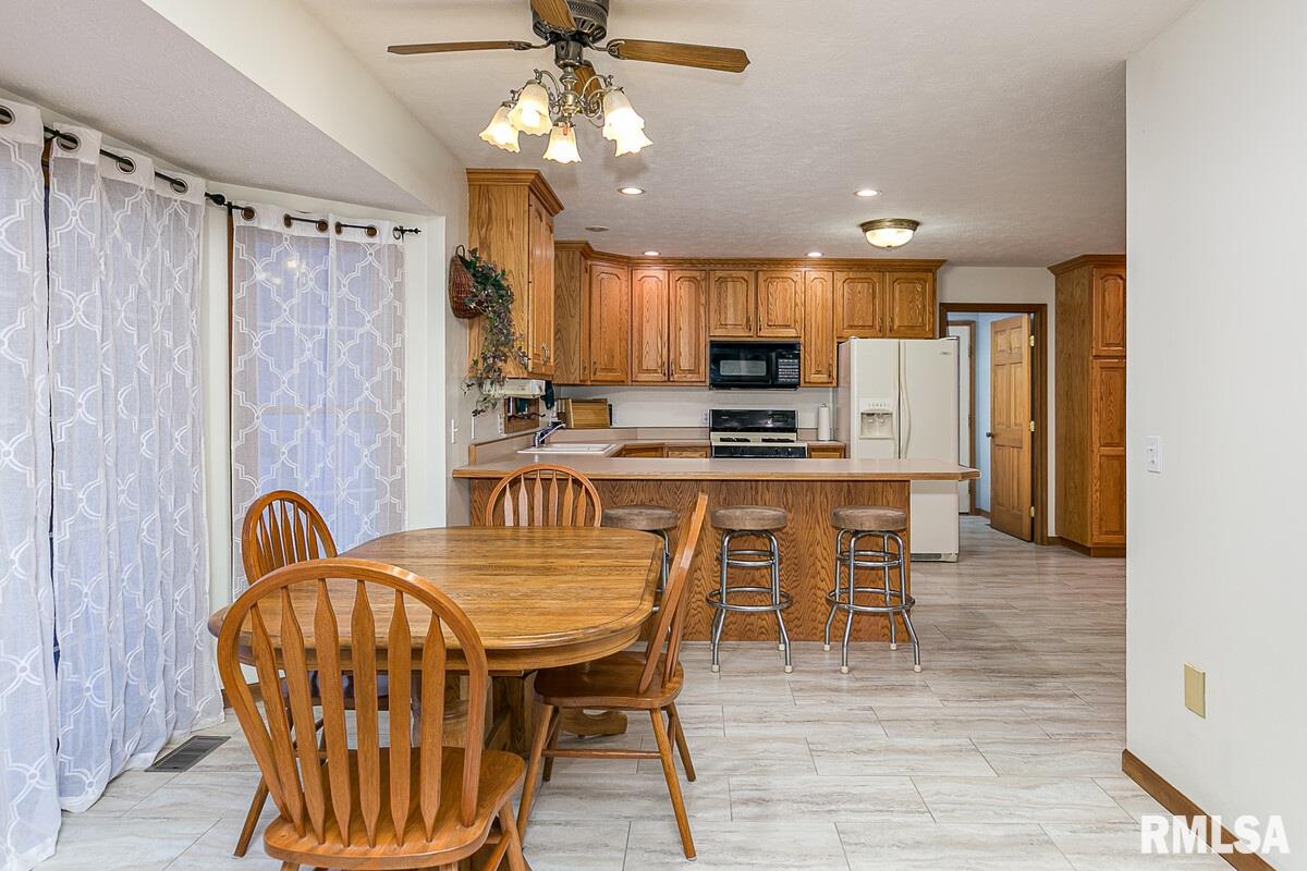 2 St George Court Mackinaw, IL 61755 - Photo 21 of 50 Gallery Image 21
