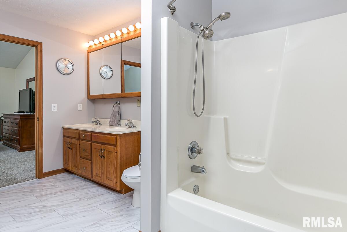 2 St George Court Mackinaw, IL 61755 - Photo 32 of 50 Gallery Image 32
