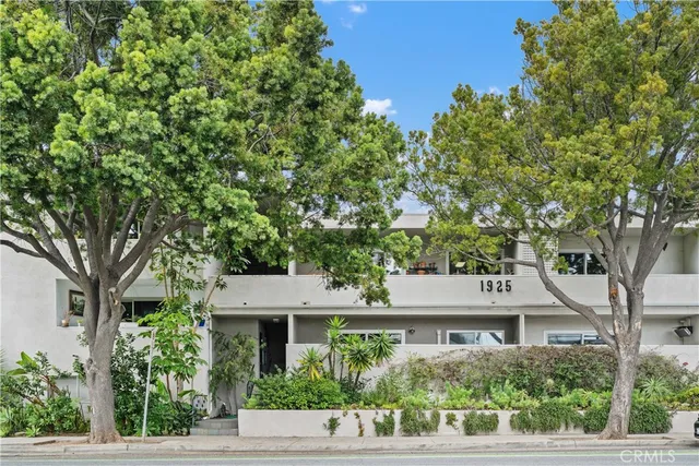$899,000 | 1925 Montana Avenue, Unit 3, Santa Monica, CA 90403