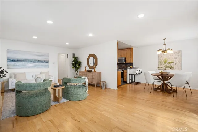 $899,000 | 1925 Montana Avenue, Unit 3, Santa Monica, CA 90403