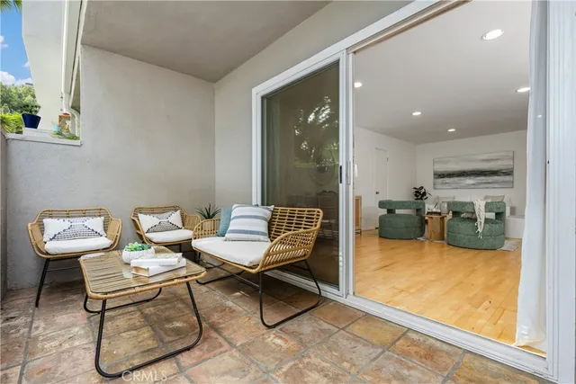 $899,000 | 1925 Montana Avenue, Unit 3, Santa Monica, CA 90403