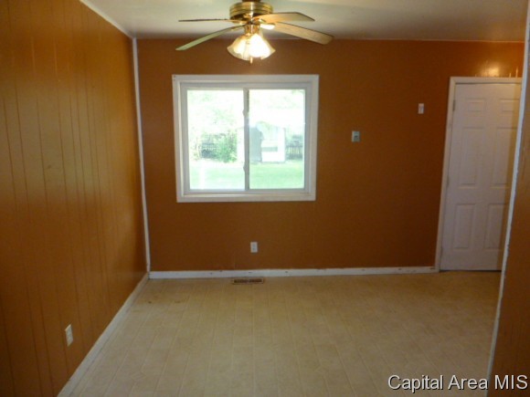 1500 Fairfield Drive Springfield, IL 62702 - Photo 4 of 10 Gallery Image 4