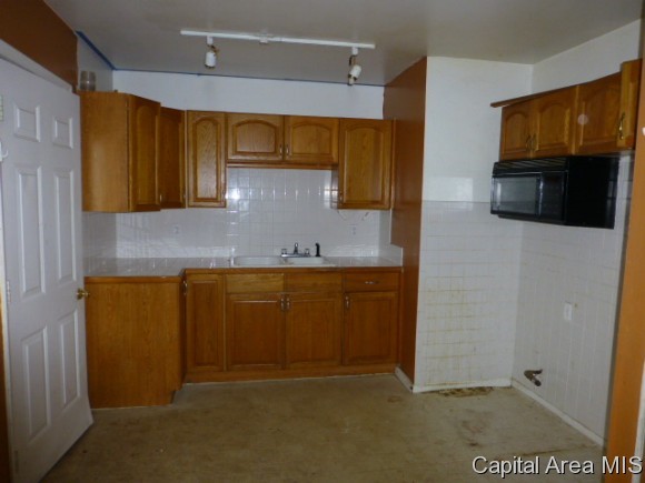 1500 Fairfield Drive Springfield, IL 62702 - Photo 5 of 10 Gallery Image 5