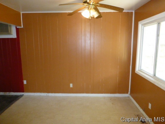 1500 Fairfield Drive Springfield, IL 62702 - Photo 6 of 10 Gallery Image 6