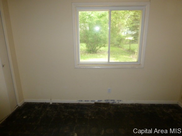 1500 Fairfield Drive Springfield, IL 62702 - Photo 9 of 10 Gallery Image 9