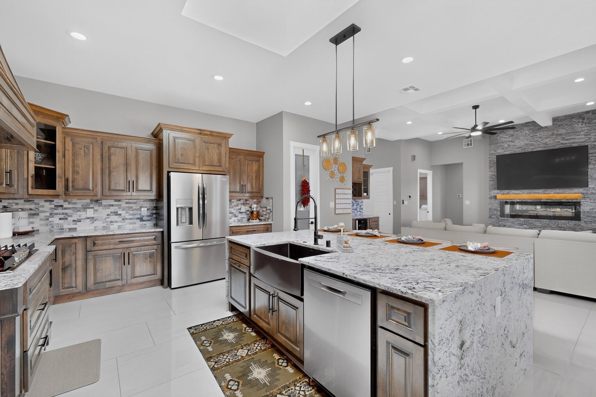 412 5th Street Northeast Rio Rancho, NM 87124 - Photo 13 of 53 Gallery Image 13