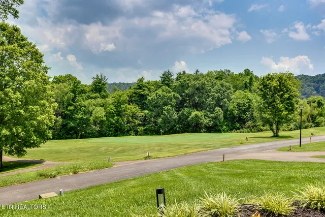 $339,900 | 430 Willow Springs Drive, Athens, TN 37303