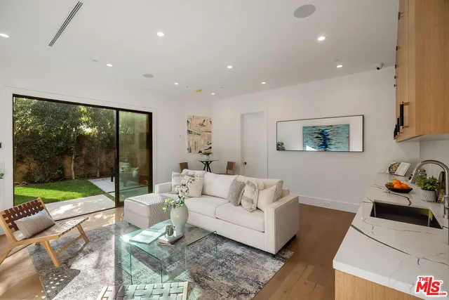$3,795,000 | 1823 South Shenandoah Street, Los Angeles, CA 90035