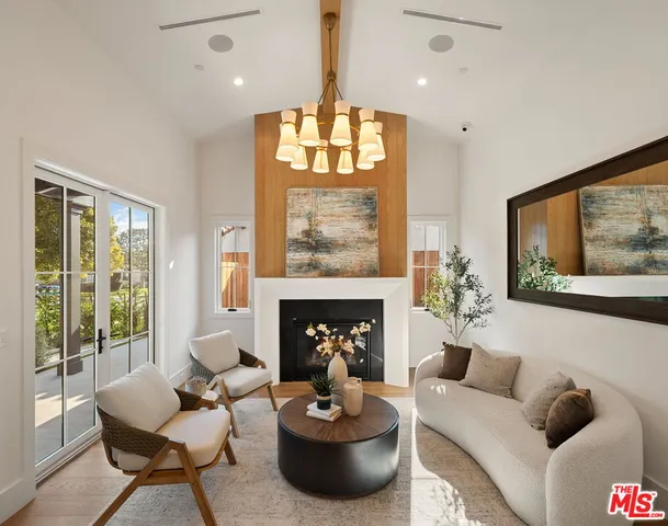 $3,795,000 | 1823 South Shenandoah Street, Los Angeles, CA 90035