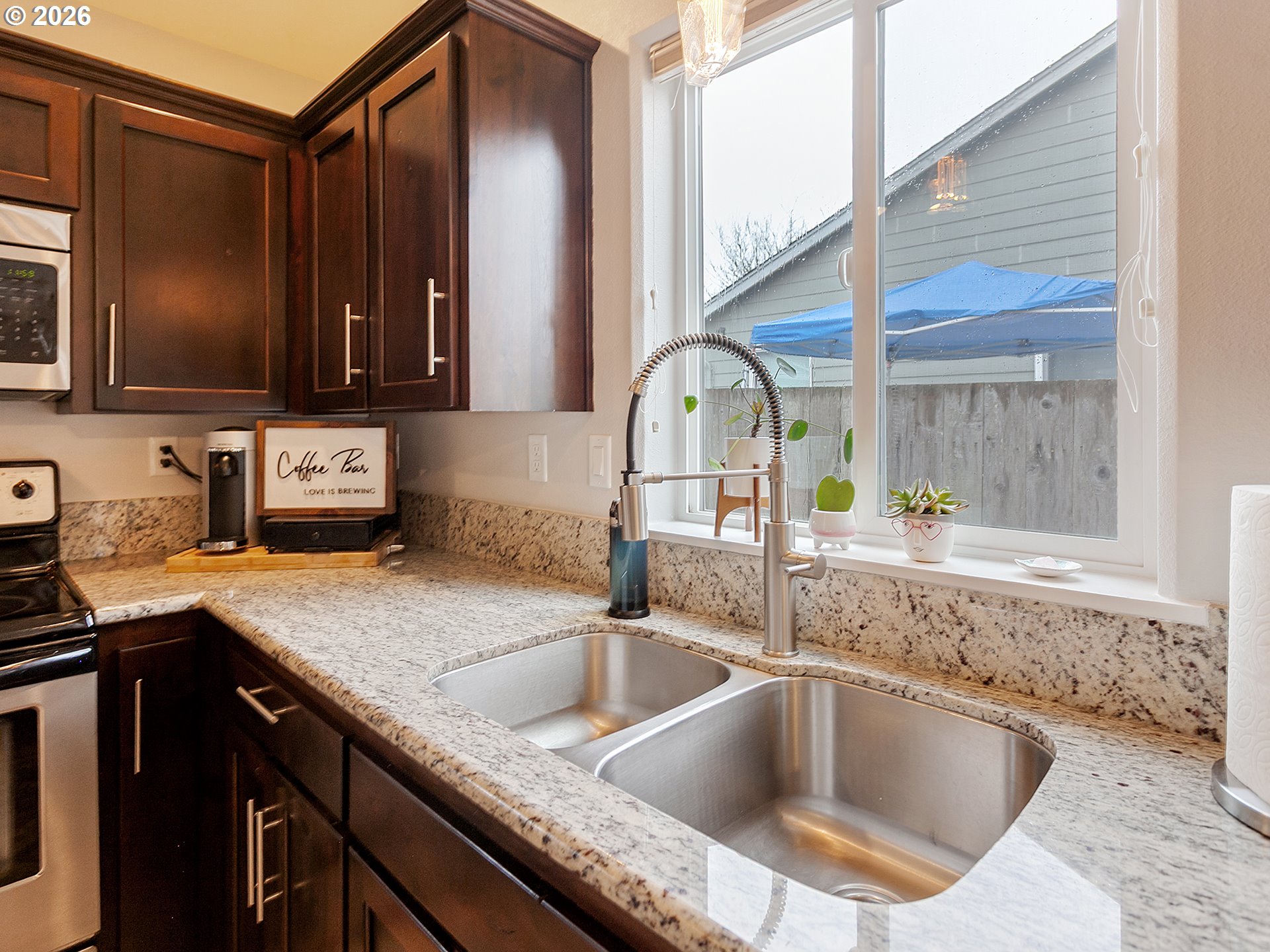 1722 Elk River Street Northwest Salem, OR 97304 - Photo 15 of 37 Kitchen