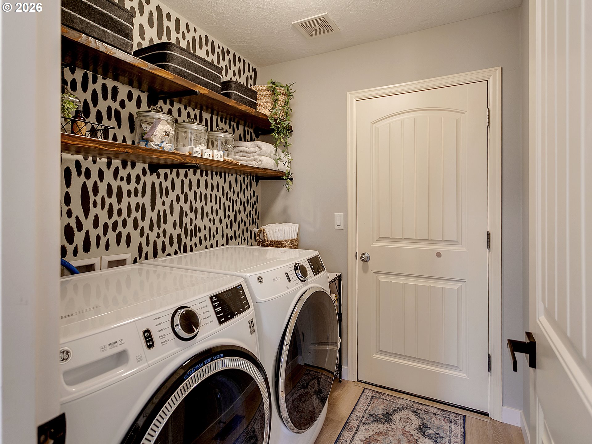 1722 Elk River Street Northwest Salem, OR 97304 - Photo 29 of 37 Laundry