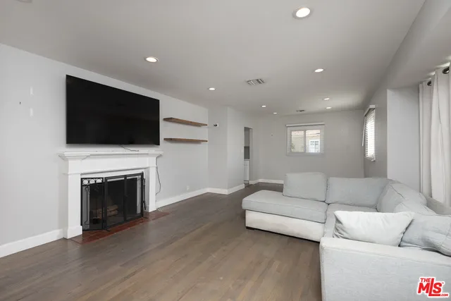 $845,000 | 15525 Sylvan Street, Van Nuys, CA 91411