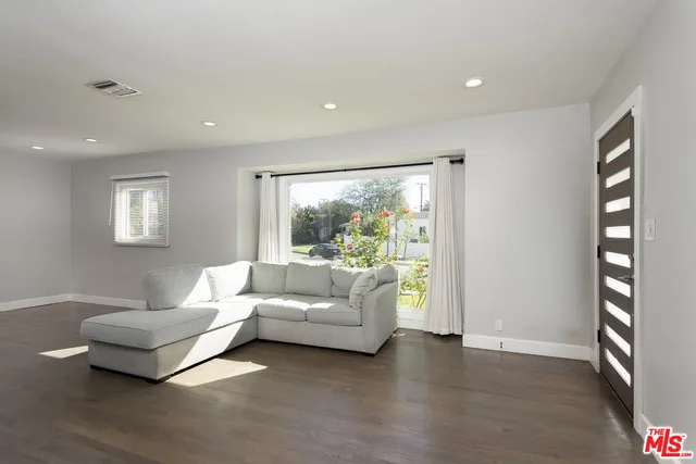 $845,000 | 15525 Sylvan Street, Van Nuys, CA 91411