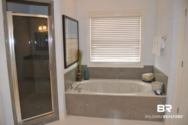 30888 River Road Orange Beach, AL 36561 - Photo 22 of 29 Master Bath