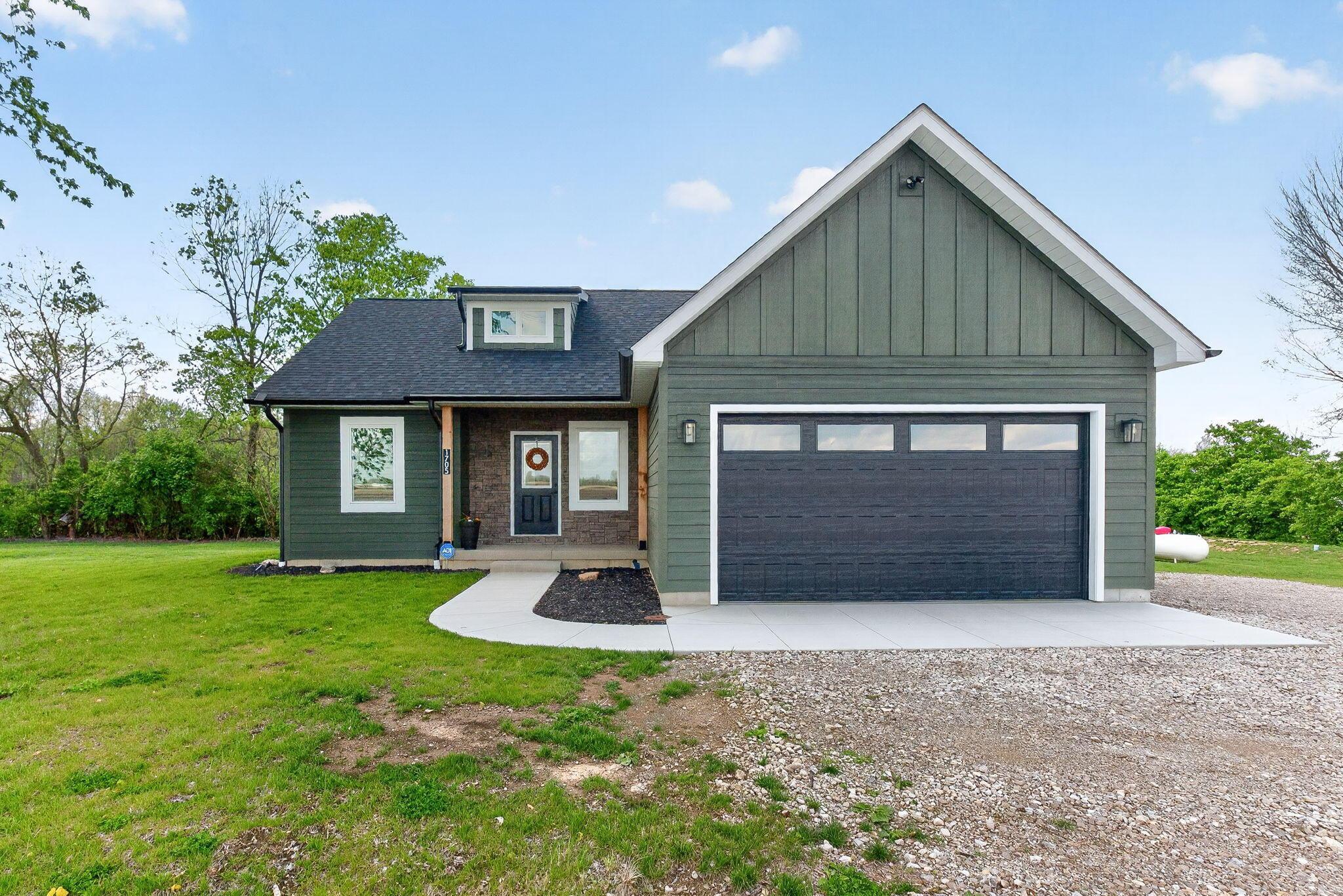 1705 Horseshoe Road Delaware, OH 43015 - Photo 2 of 64 1705 Horseshoe Dr (Exterior)-5
