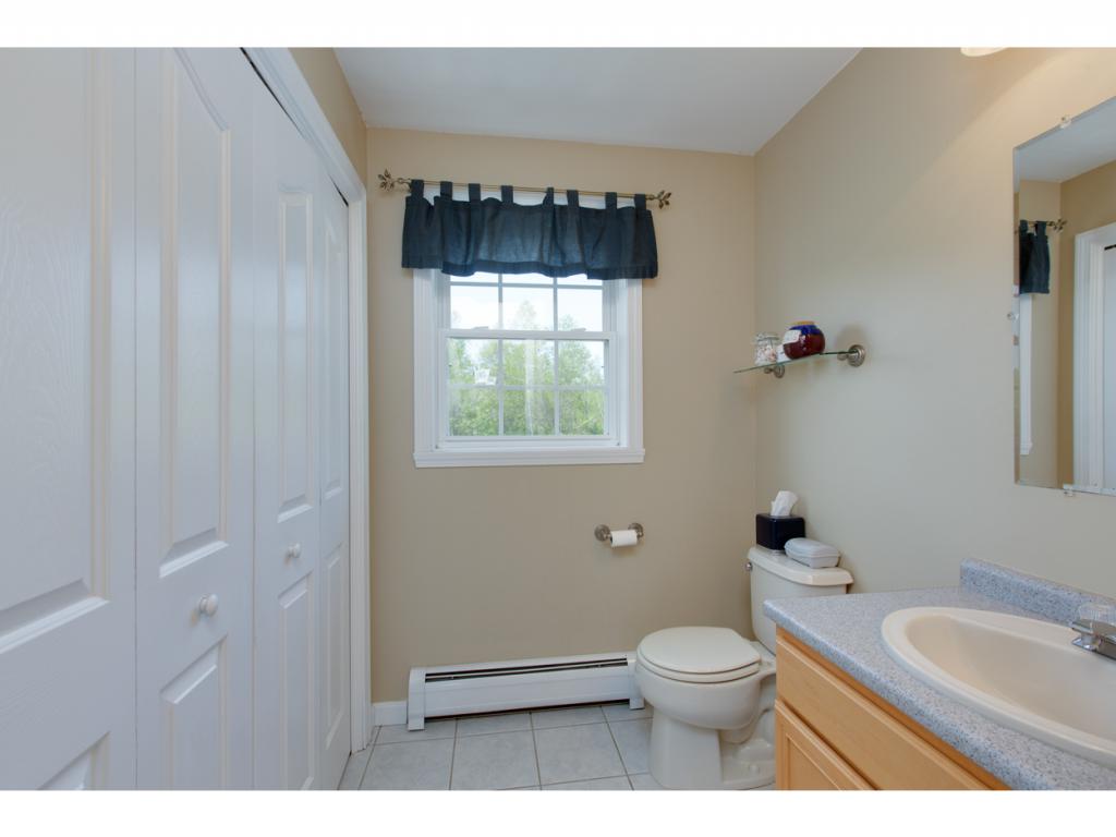 42.5 Old Auburn Road Derry, NH 03038 - Photo 13 of 28 Gallery Image 13