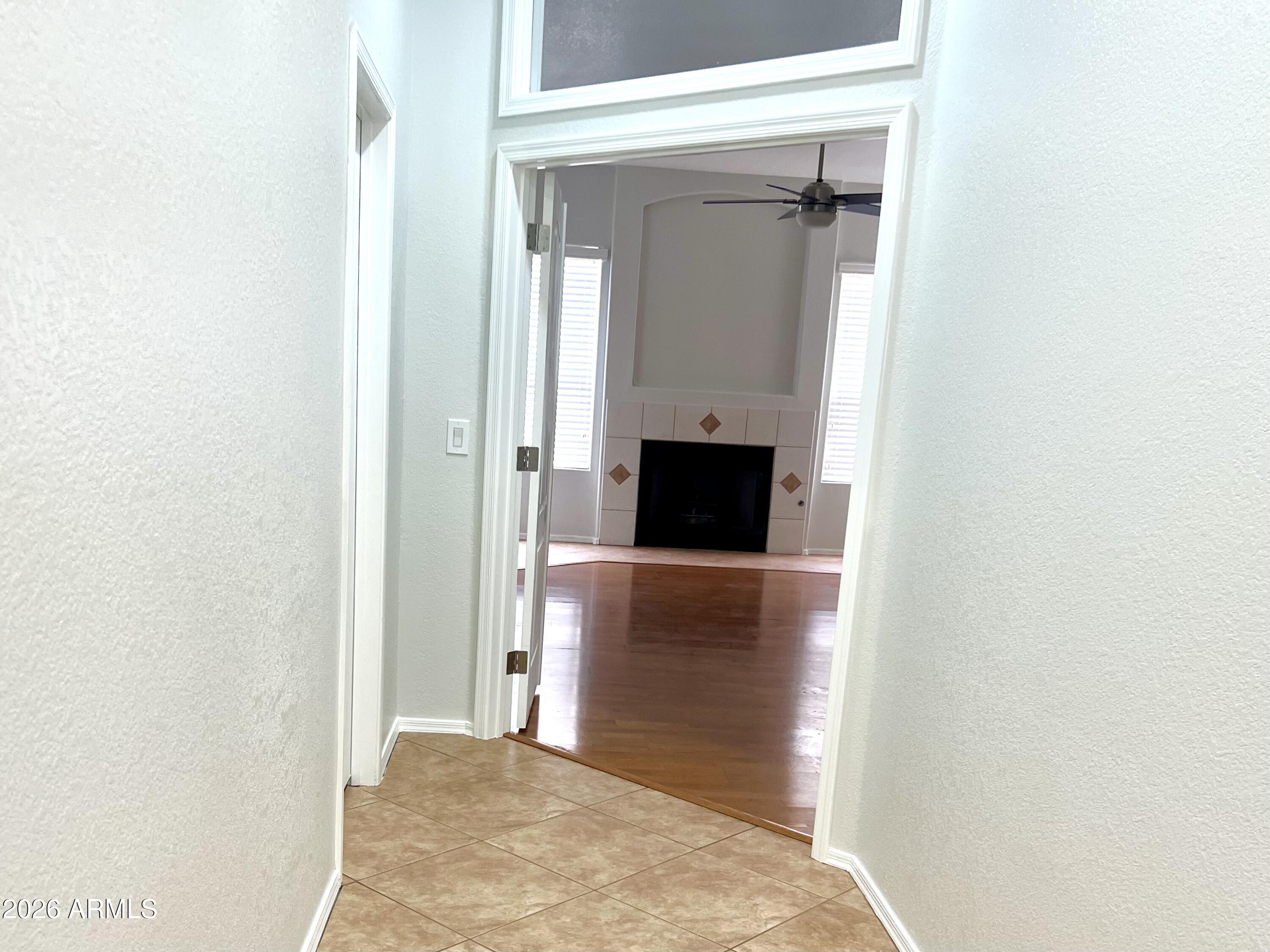 407 West Helena Drive Phoenix, AZ 85023 - Photo 20 of 35 a view of a livingroom from a hallway