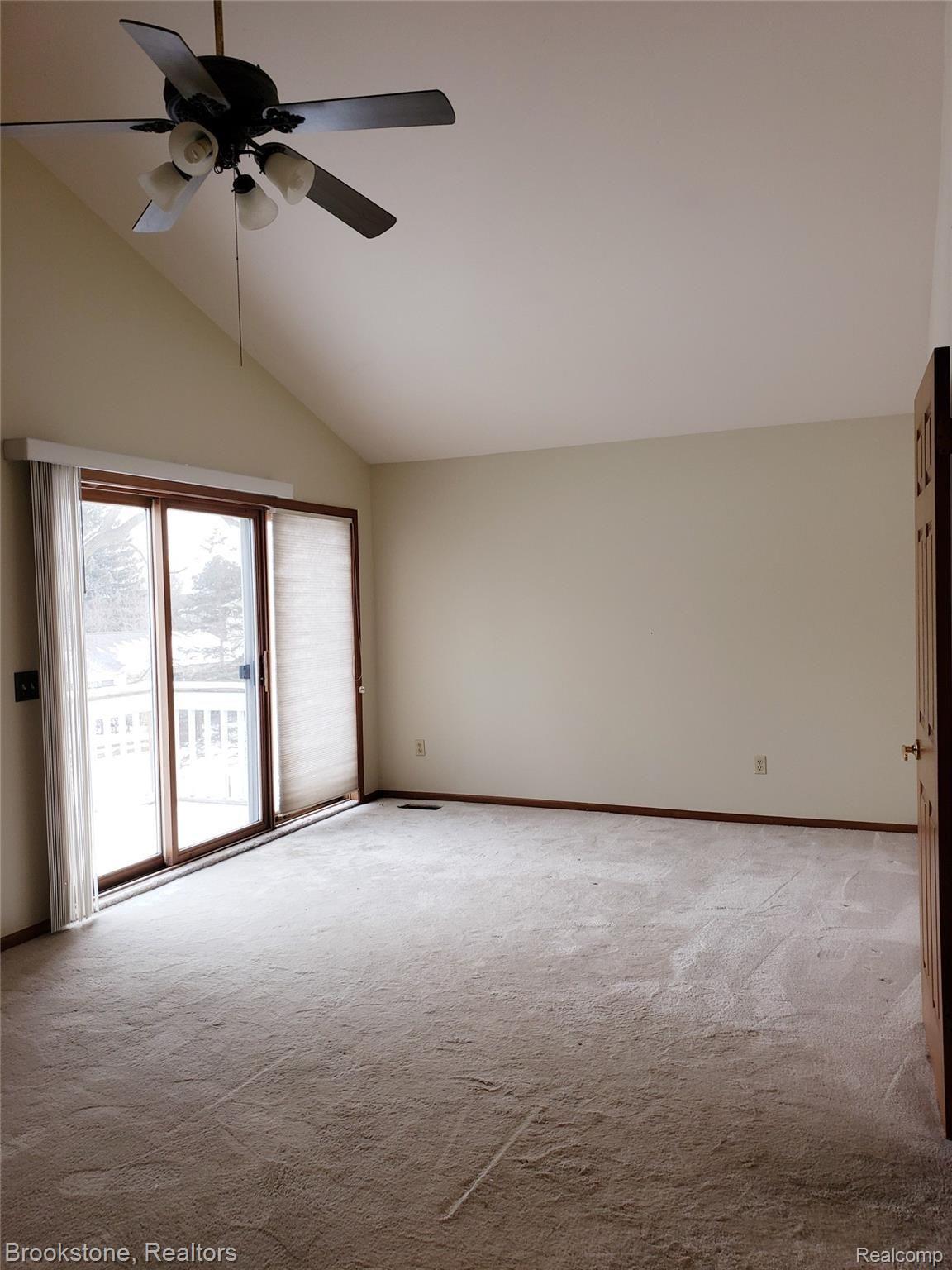1485 Kings Pointe Road Grand Blanc, MI 48439 - Photo 31 of 38 20210110_200838.jpg