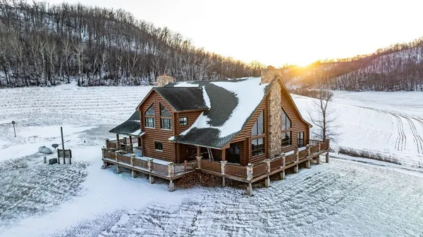$2,375,000 | S849 County Road F, Nelson, WI 54756