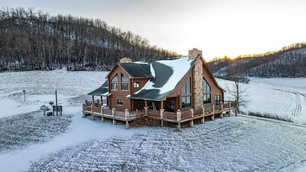 $2,375,000 | S849 County Road F, Nelson, WI 54756