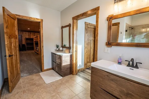 $2,375,000 | S849 County Road F, Nelson, WI 54756