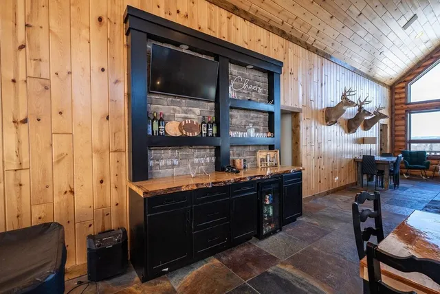 $2,375,000 | S849 County Road F, Nelson, WI 54756