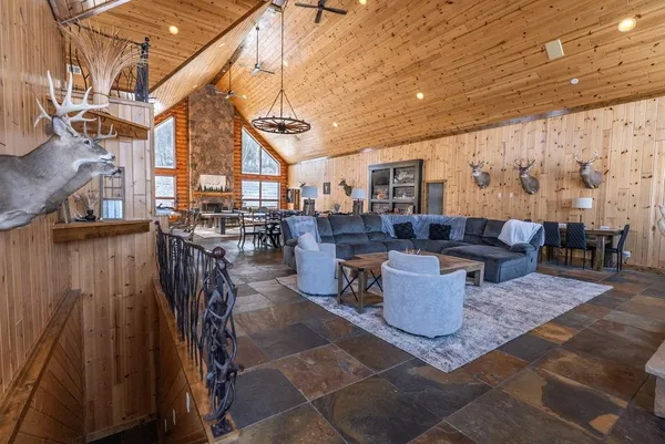 $2,375,000 | S849 County Road F, Nelson, WI 54756