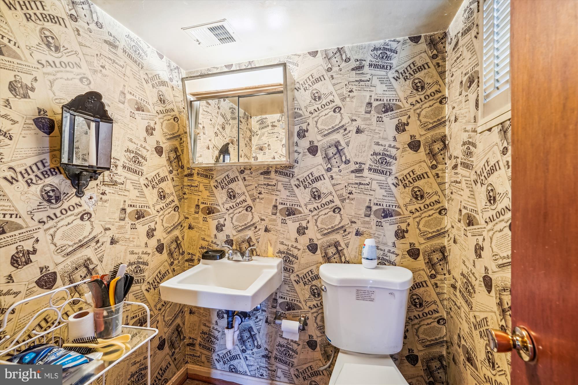 11802 Thrift Road Clinton, MD 20735 - Photo 23 of 28 Lower Level Powder Room