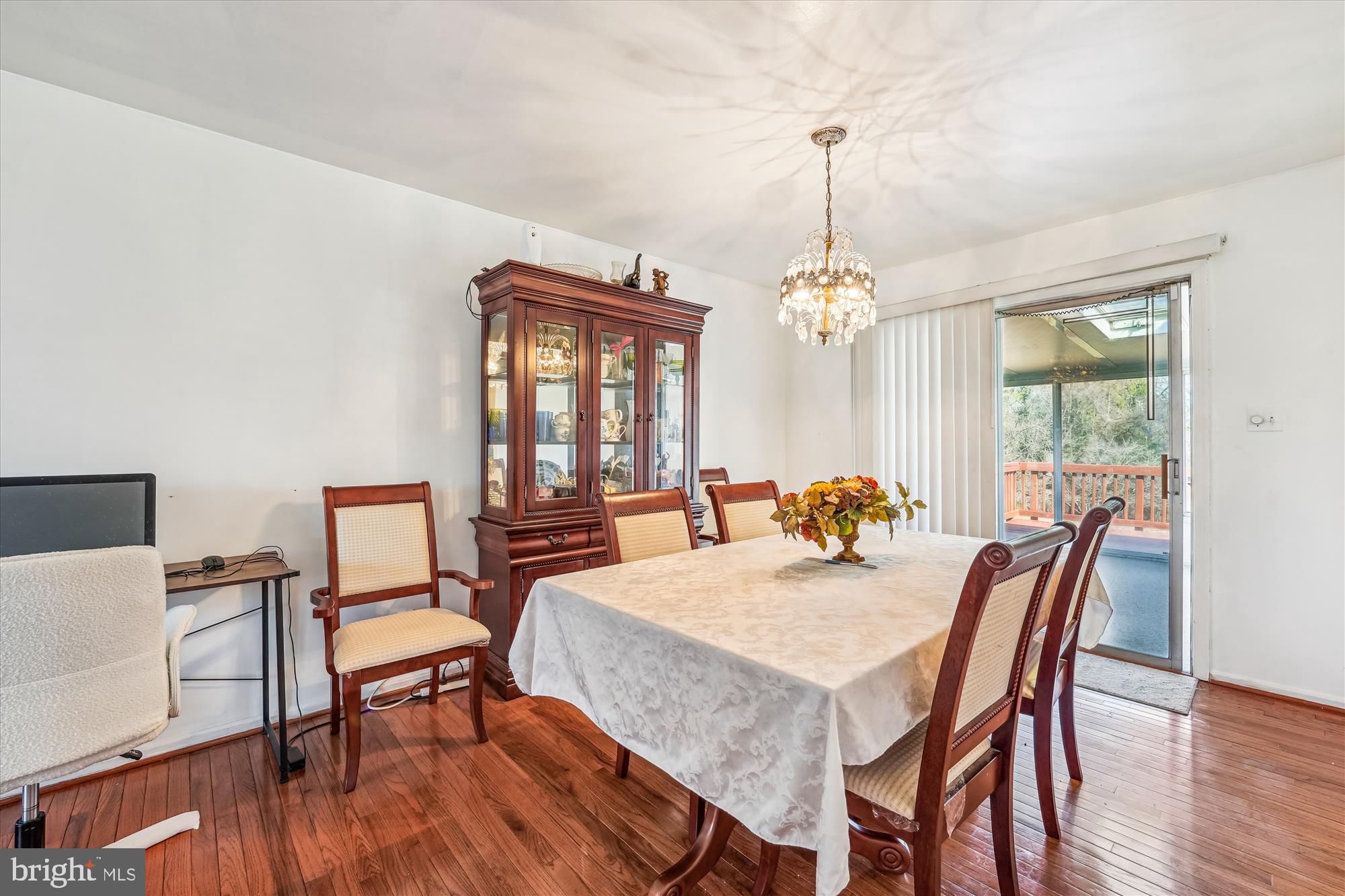 11802 Thrift Road Clinton, MD 20735 - Photo 7 of 28 Main Level Dining Room