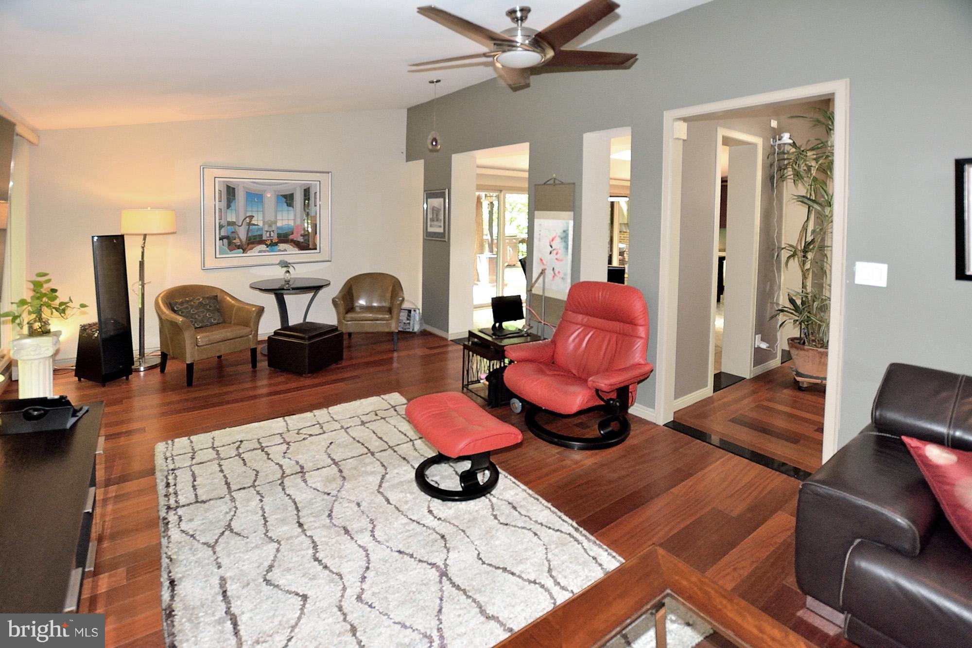 7109 Triad Way Springfield, VA 22151 - Photo 10 of 30 Living Room