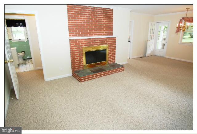 5468 Brooks Woods Road Lothian, MD 20711 - Photo 17 of 24 Living Room