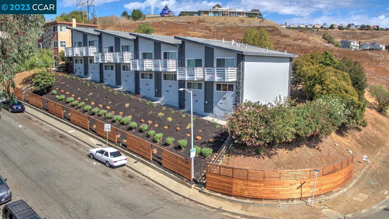 a view of a house with street