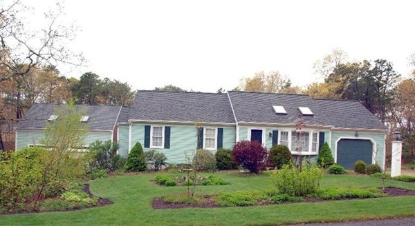 11 Martin Road Dennis, MA 02638 - Photo 2 of 22 Gallery Image 2