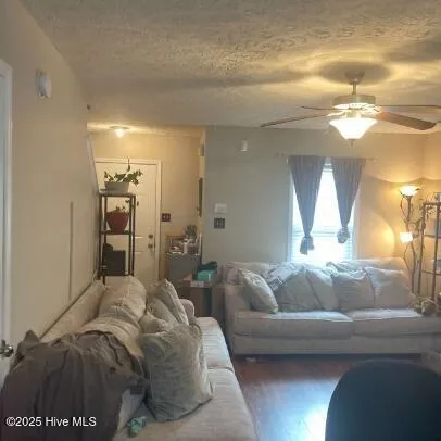 $1,400 | 204 Glen Cannon Drive, Jacksonville, NC 28546