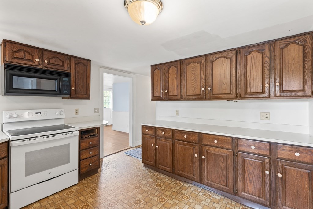 104 Old Town Road Barnstable, MA 02601 - Photo 12 of 32