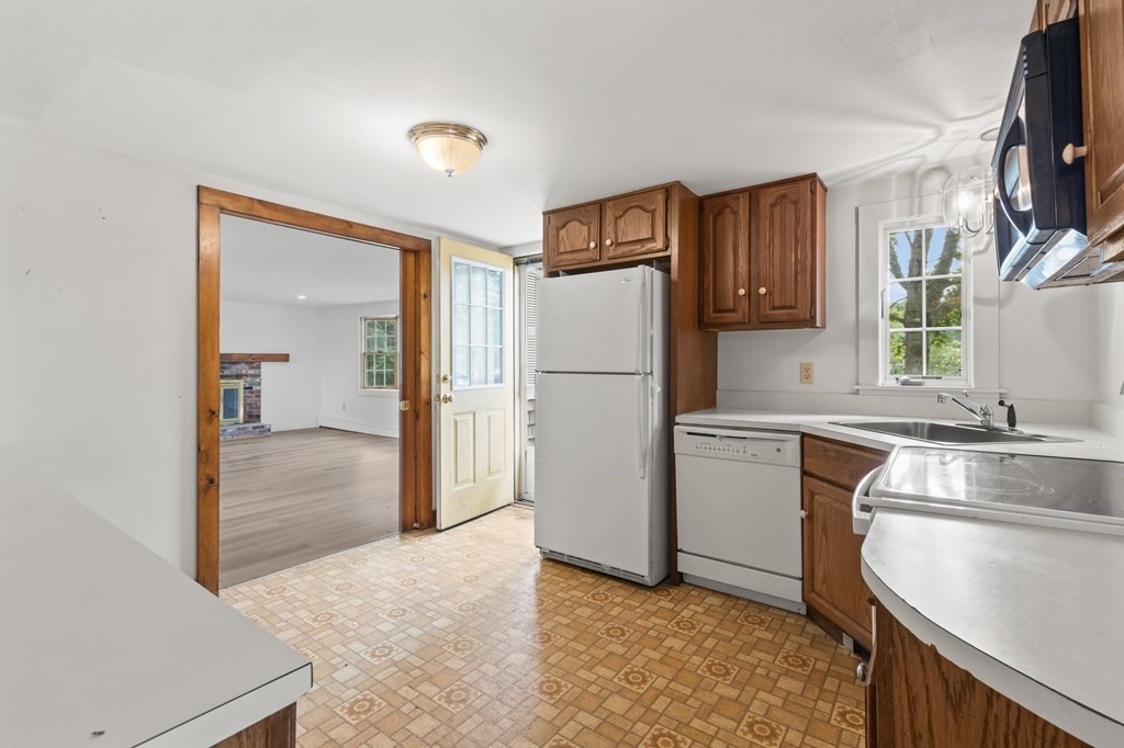 104 Old Town Road Barnstable, MA 02601 - Photo 13 of 32