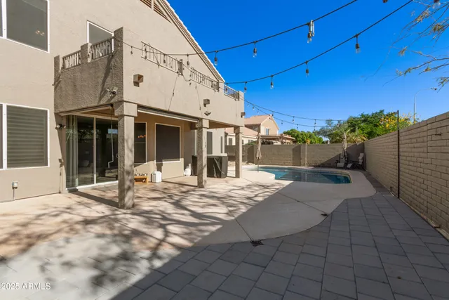 $659,900 | 1721 West South Fork Drive, Phoenix, AZ 85045