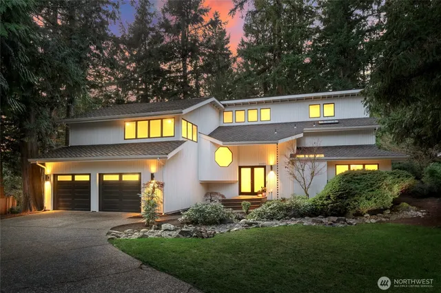 $1,975,000 | 2057 213th Avenue Northeast, Sammamish, WA 98074