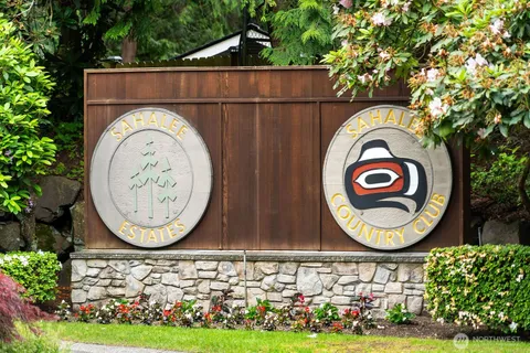 $1,975,000 | 2057 213th Avenue Northeast, Sammamish, WA 98074