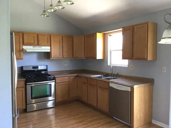 $2,700 | 1509 Green Trails Drive, Plainfield, IL 60586