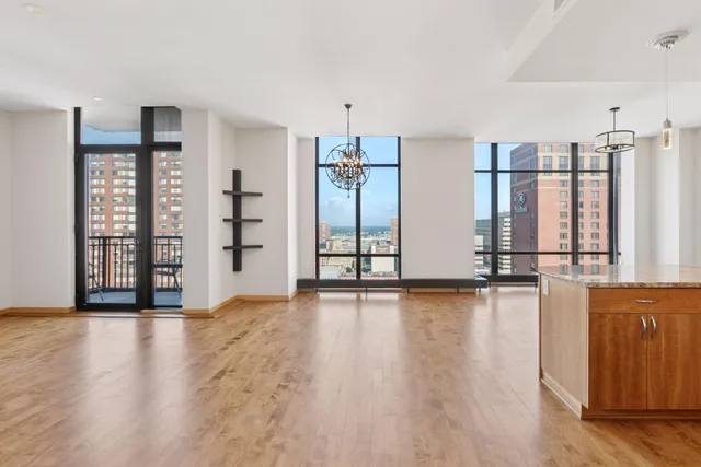 $3,650 | 201 South 11th Street, Unit 1700, Minneapolis, MN 55403