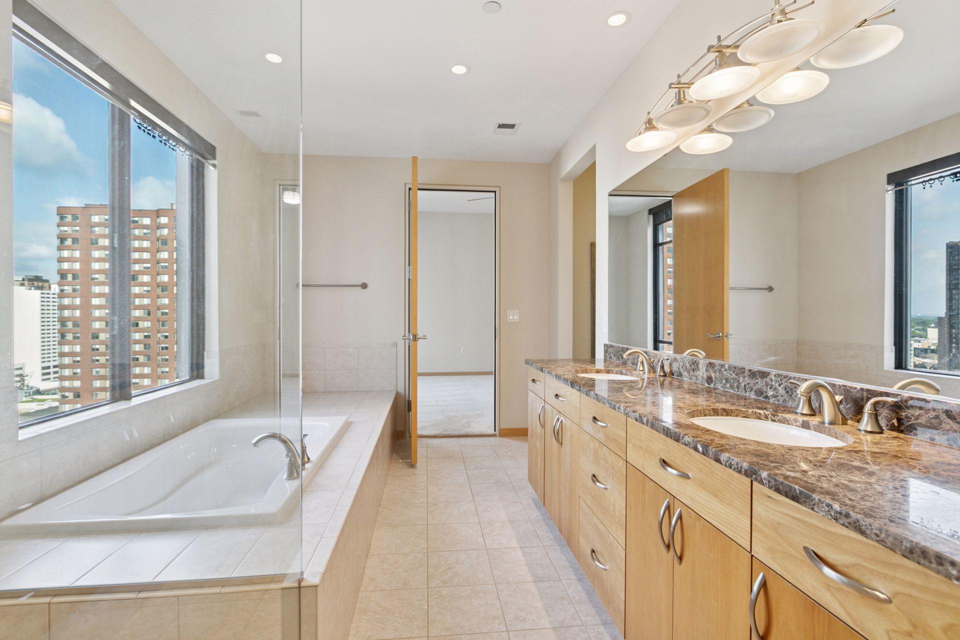 201 South 11th Street, Unit 1700 Minneapolis, MN 55403 - Photo 24 of 68