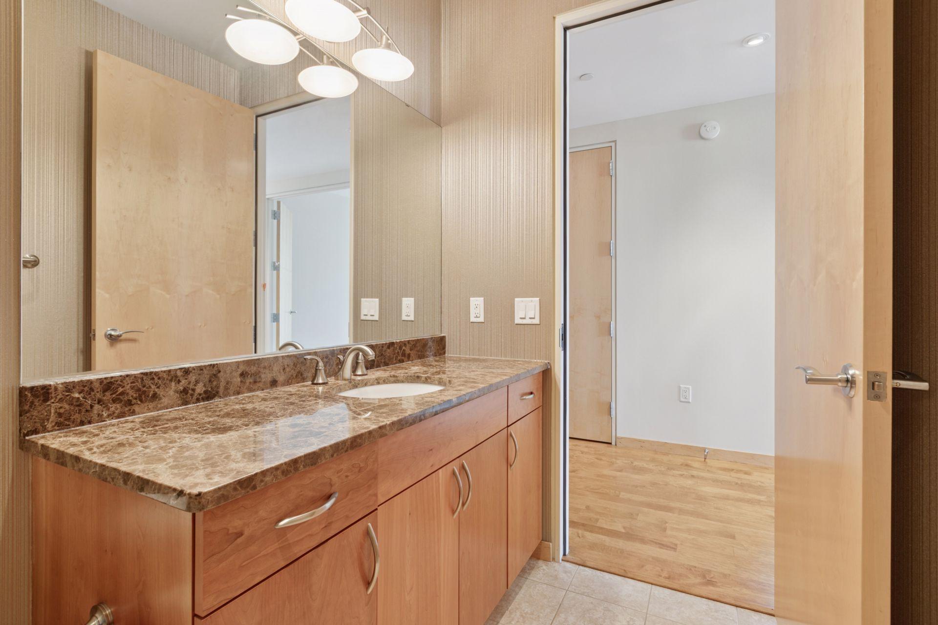 201 South 11th Street, Unit 1700 Minneapolis, MN 55403 - Photo 31 of 68