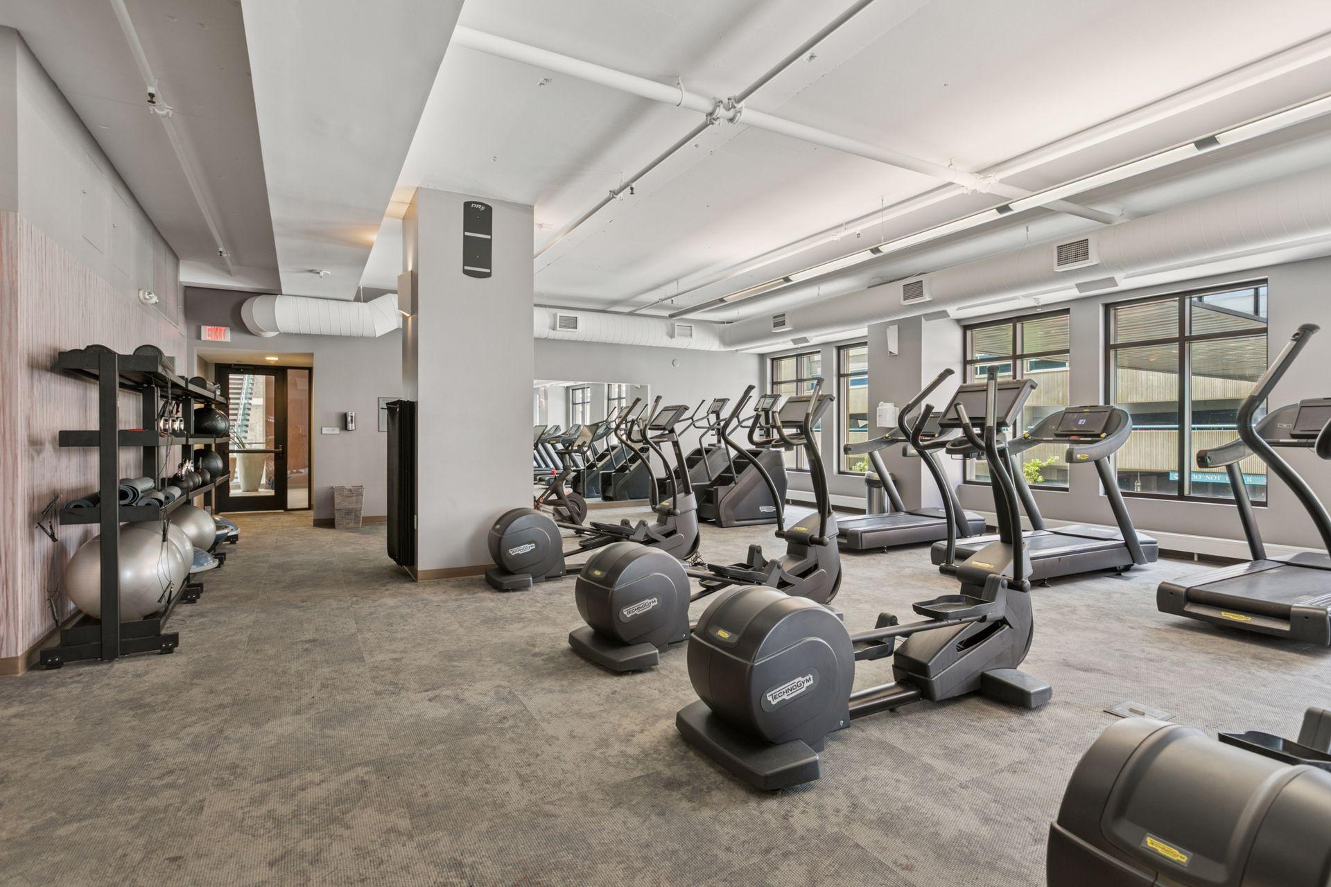 201 South 11th Street, Unit 1700 Minneapolis, MN 55403 - Photo 53 of 68