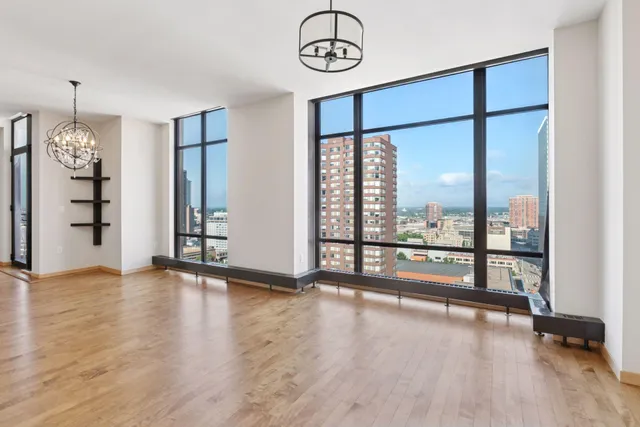$3,650 | 201 South 11th Street, Unit 1700, Minneapolis, MN 55403