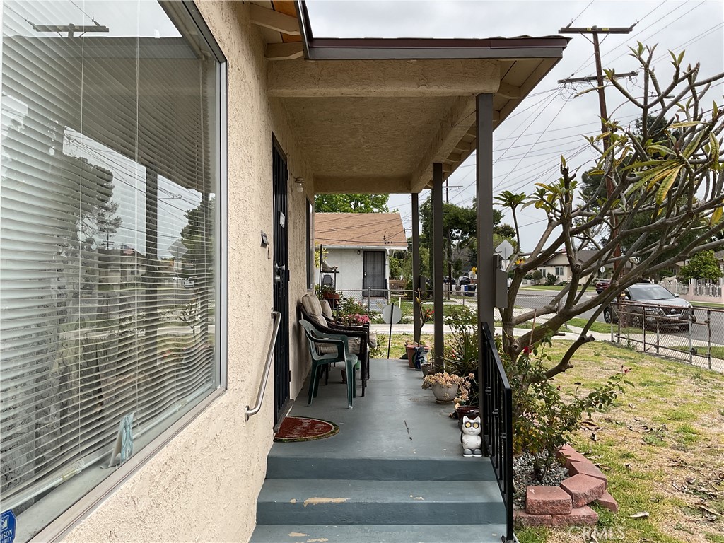 5007 Astor Avenue Commerce, CA 90040 - Photo 15 of 64 a view of sitting area in front of house