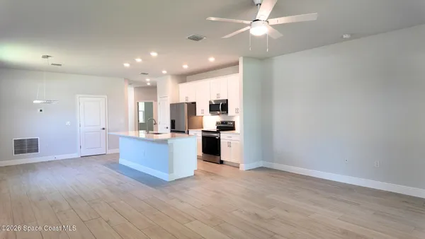 $2,500 | 414 Grove Lane, Melbourne, FL 32901