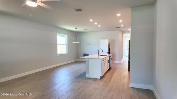 $2,500 | 414 Grove Lane, Melbourne, FL 32901