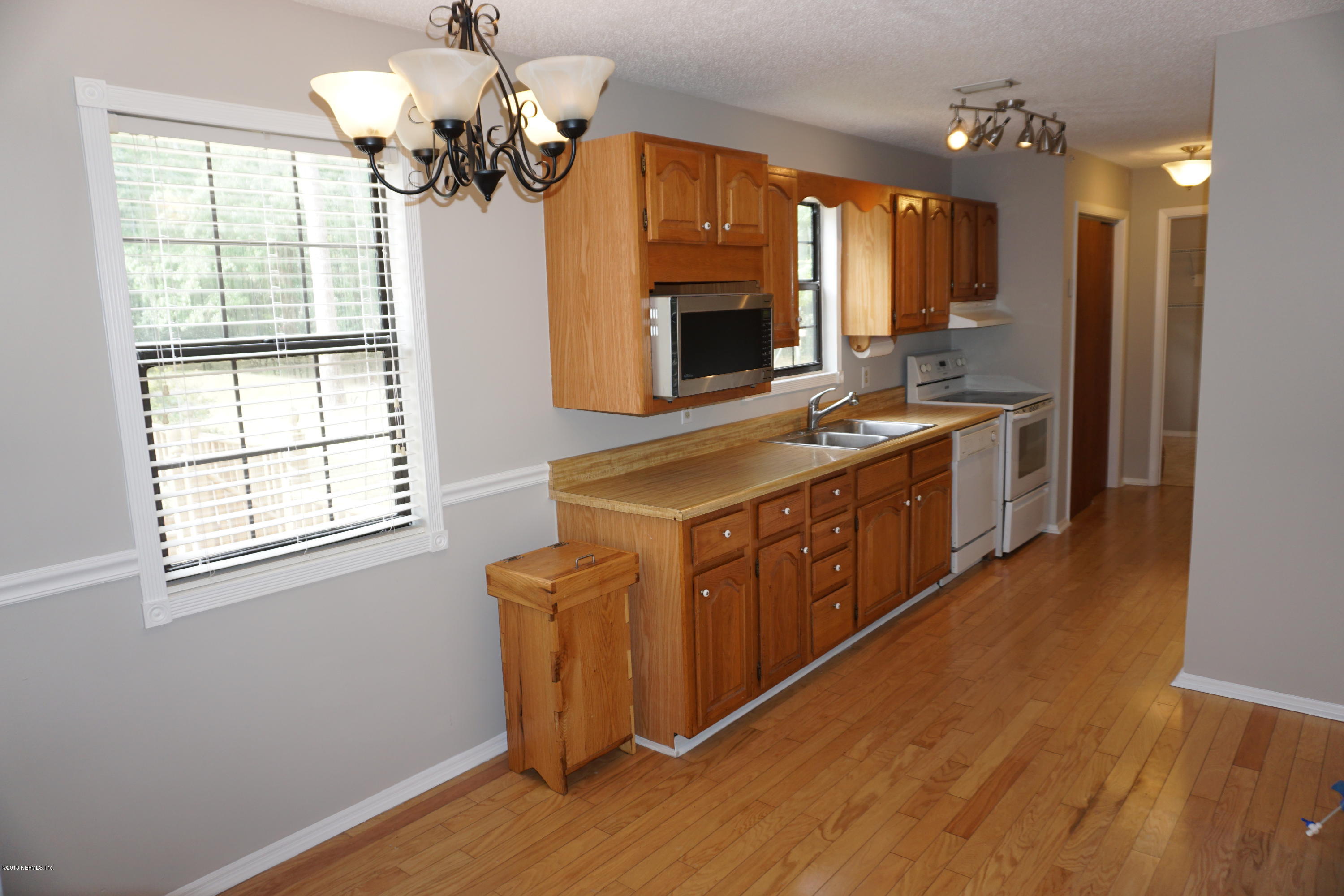 9200 Crystal Springs Road Jacksonville, FL 32221 - Photo 22 of 56 Kitchen