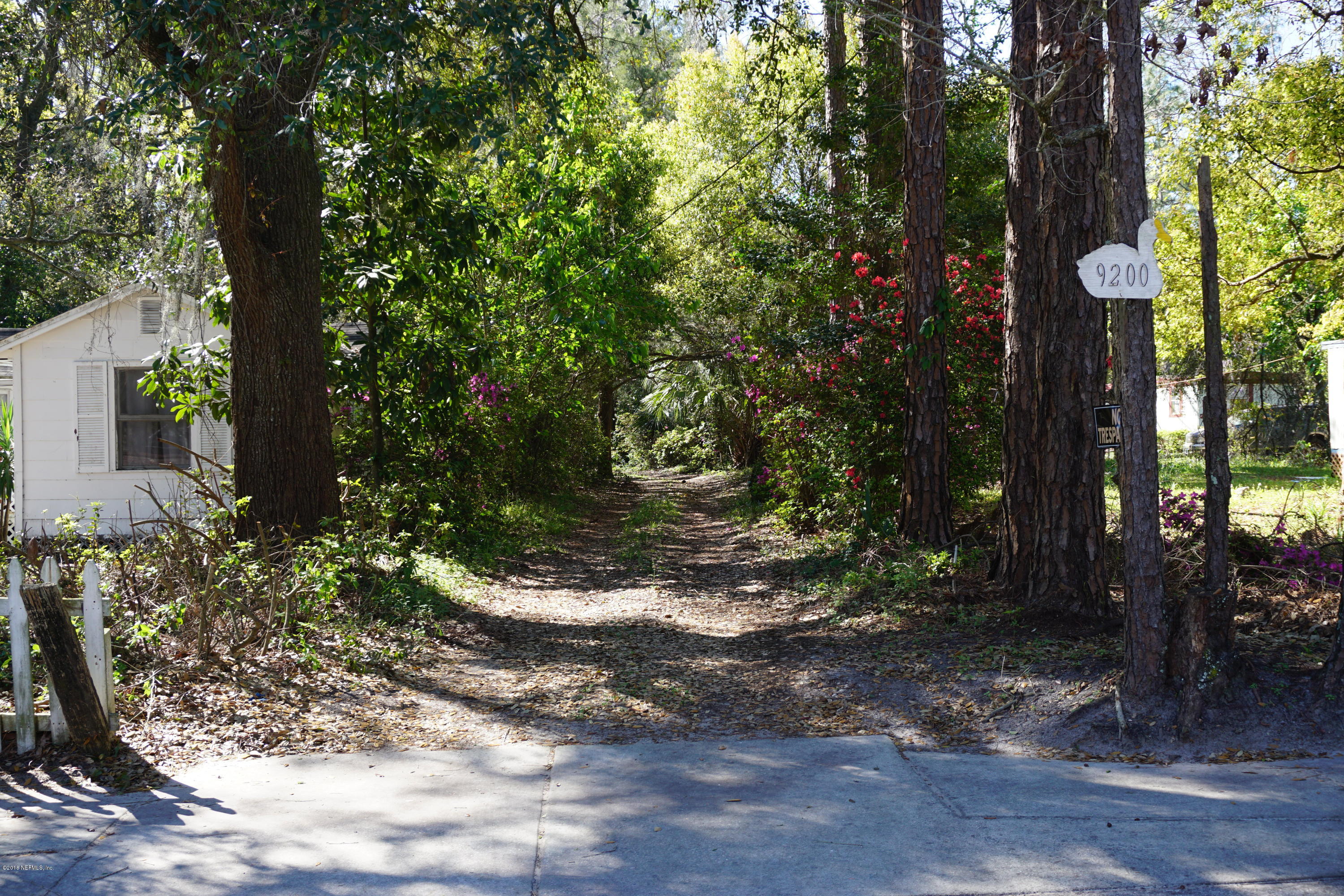 9200 Crystal Springs Road Jacksonville, FL 32221 - Photo 3 of 56 Driveway Entrance